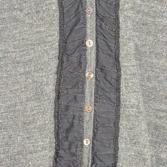 Tweeds Women's (Petite Large) Merino Wool V-Neck Button Up Sweater/Cardigan - Picture 2 of 10